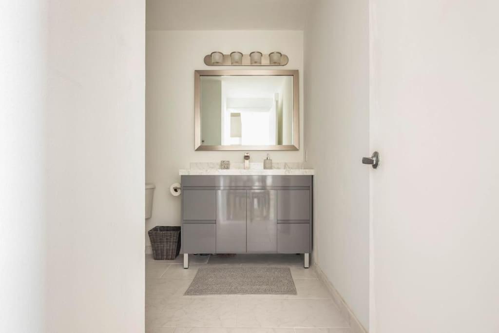 Appartamento 1br Loft In Downtown With Bay View And Workspace
